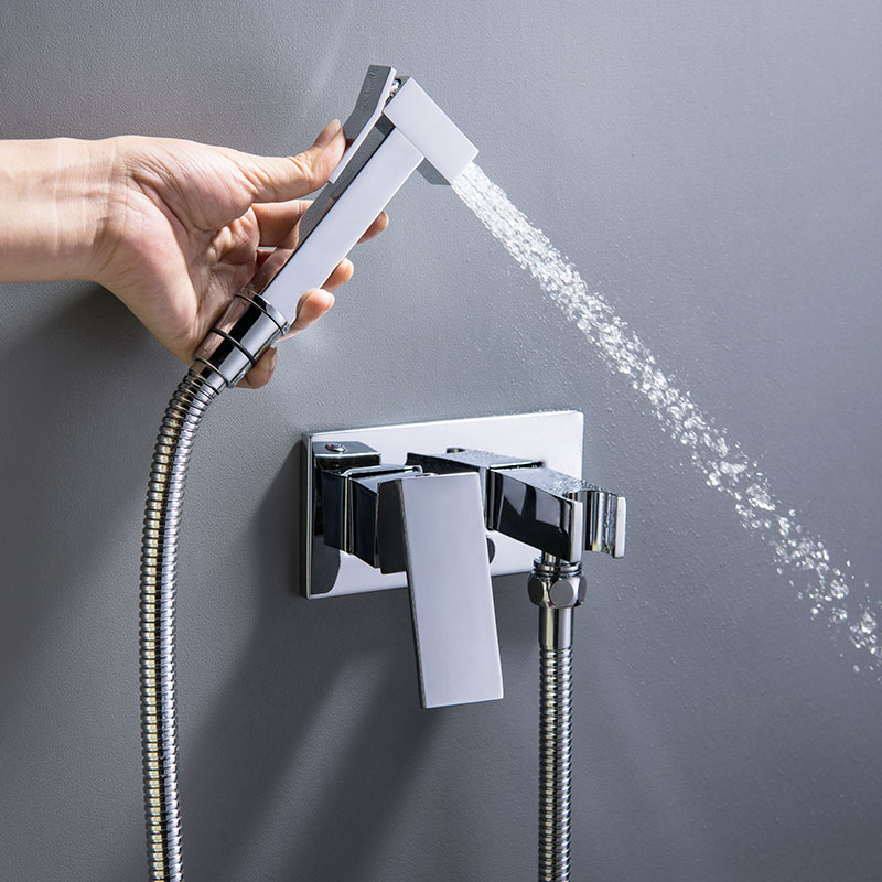 Wandmontierte Badezimmermischer Bidet Wasserhahn Messing Quadratische Dusche Sparyer Bidets Toilettenhütten