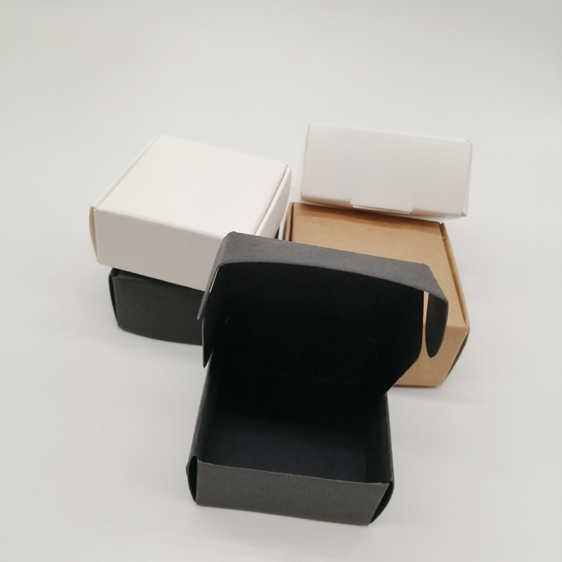 Geschenkverpackungspapierschachtel Schwarz/Kraft/weiße Papierschachtel für Geschenke Süßigkeiten Hochzeit Süßigkeiten Kisten Kraftpapier Aufbewahrung Packung Box