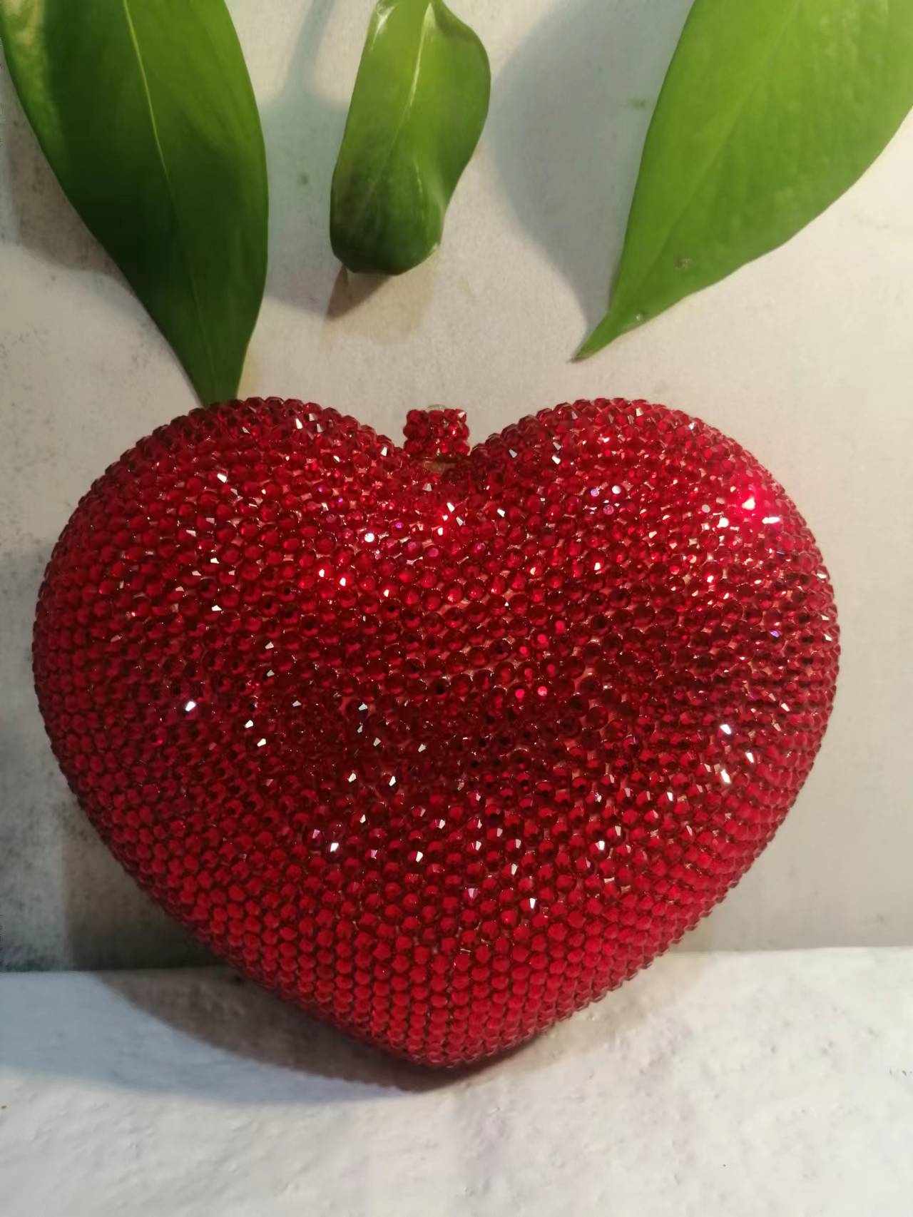 Women Red/Silver Heart Shape Stones Evening Bags Rhinestones Clutches Crystal Minaudiere Purses and Handbags Party Wedding Bag