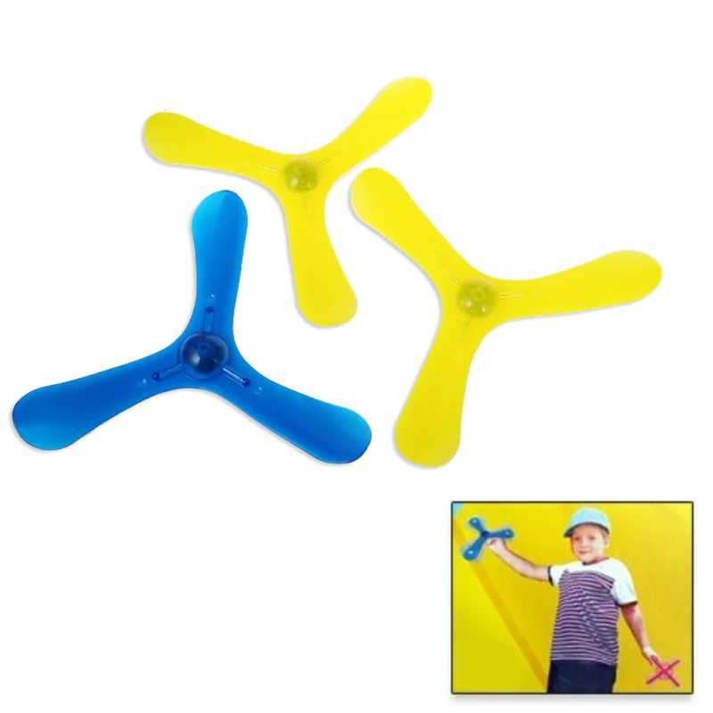 LED Flying Toys New LED Light3 Leaves Boomerang Outdoor Fun Sports Luminous Outdoor Park Special Flying Toys Flying Disk FlyingSaucer-M18 240410