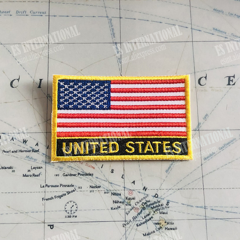 U.S.A USA AMERICA NATIONAL FLAGバッジアームバンド刺繍パッチとラペルピン1セットの布アクセサリーバックパック