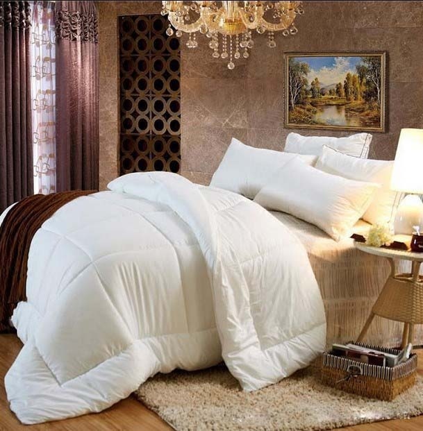 Couette blanche lit double étalé épaissis!