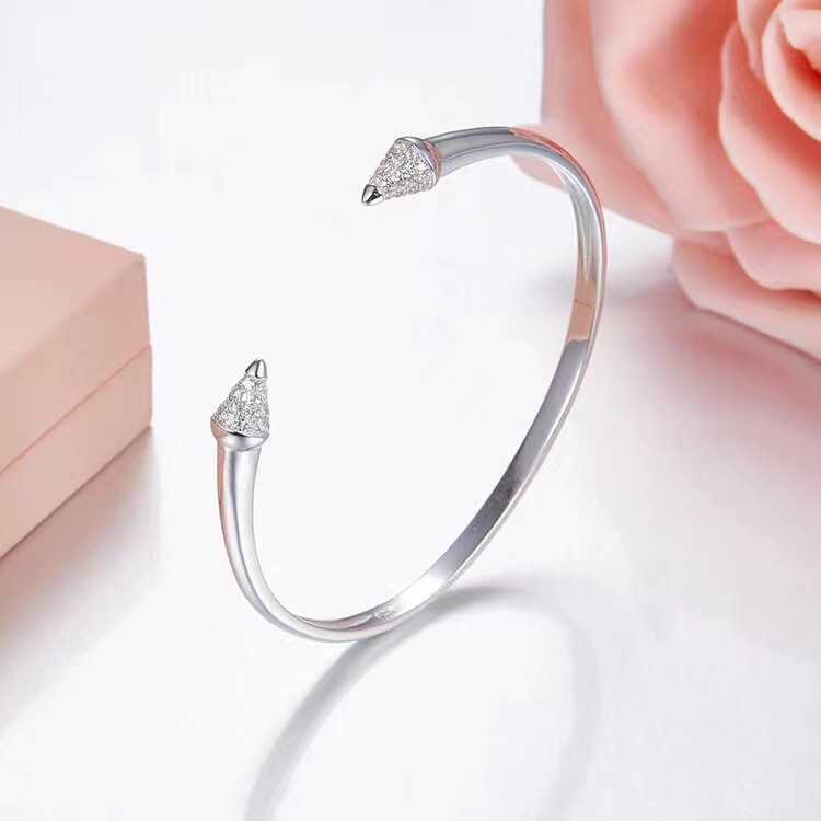 Card GTM.S925 Sterling Silver Nail Armband Womens mångsidig ljus lyx Simple Personality Trendy Handicraft