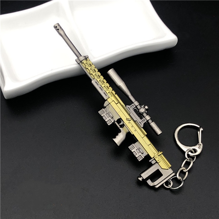 Keychains Accessories Peace Elite PUBG 98K gun key chain for men AKM Alloy keychain rings Gun model Eat chicken key chain