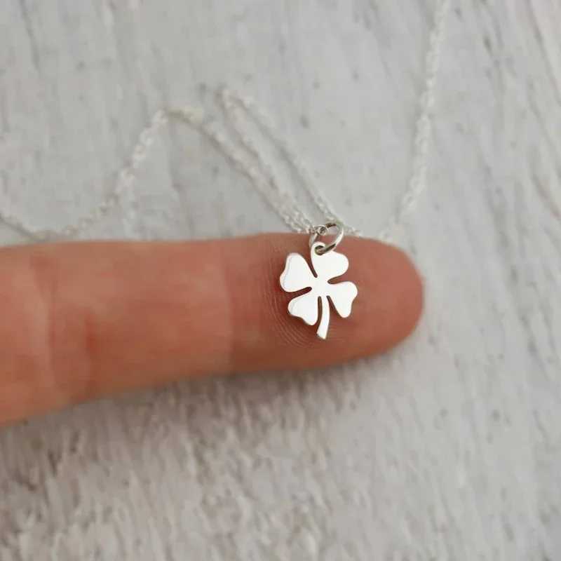 Pendanthalsband 5stRostfritt stål Lucky Four-Leaf Clover Charms hängsmycken för DIY-halsbandörhängen Smycken Makande Tillbehör Fynd 240410