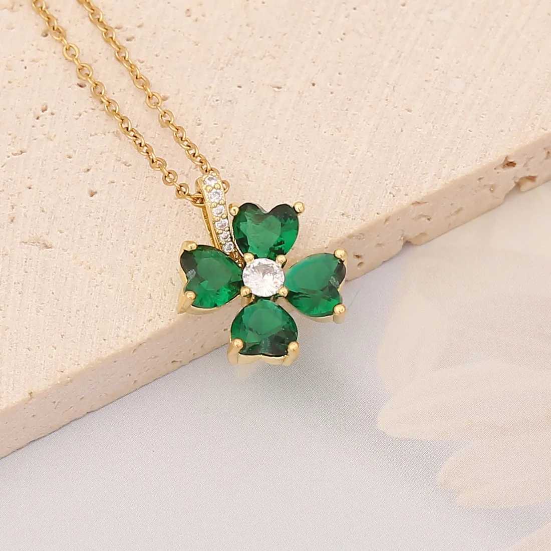 Pendant Necklaces 316L Stainless Steel Butterfly Clover Pendants Necklace For Women Nature Stone Cz Never Pendants Clavicle Chains Jewelry 2022 240410