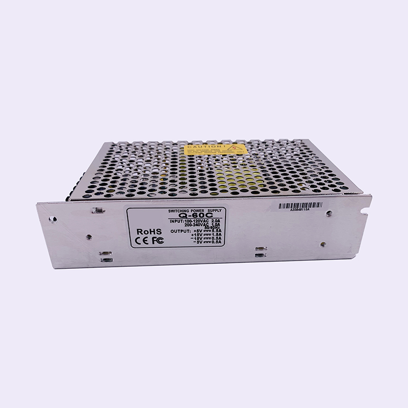 60W Quad Sortie Alimentation Alimentation Transformateur d'éclairage SMPS pour la bande LED Q-60B Q-60C Q-60D IQ-60F AC DC Convertisseur