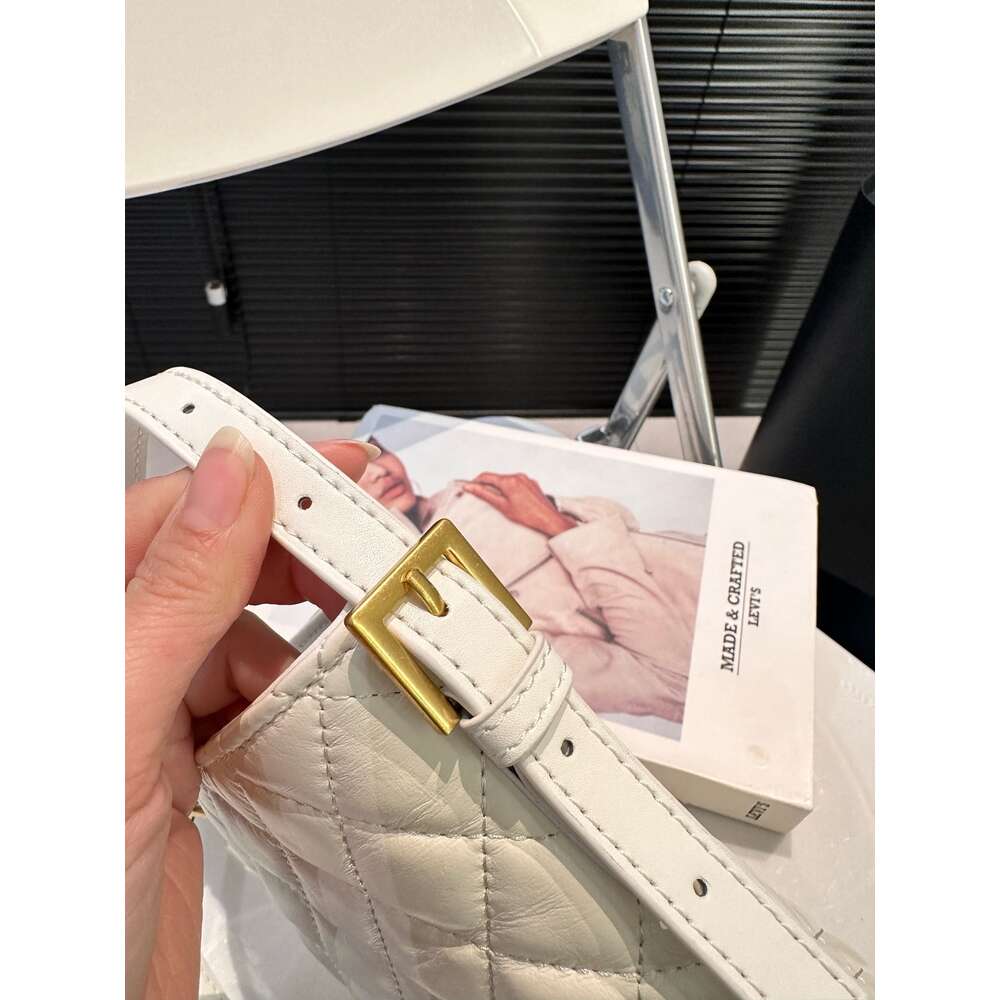 ショルダーバッグ新しい90％ファクトリーダイレクト販売夏のホワイトチェーンダイヤモンドシングルショルダーダイアゴニャークロスミニテクスチャー小さなバッグ