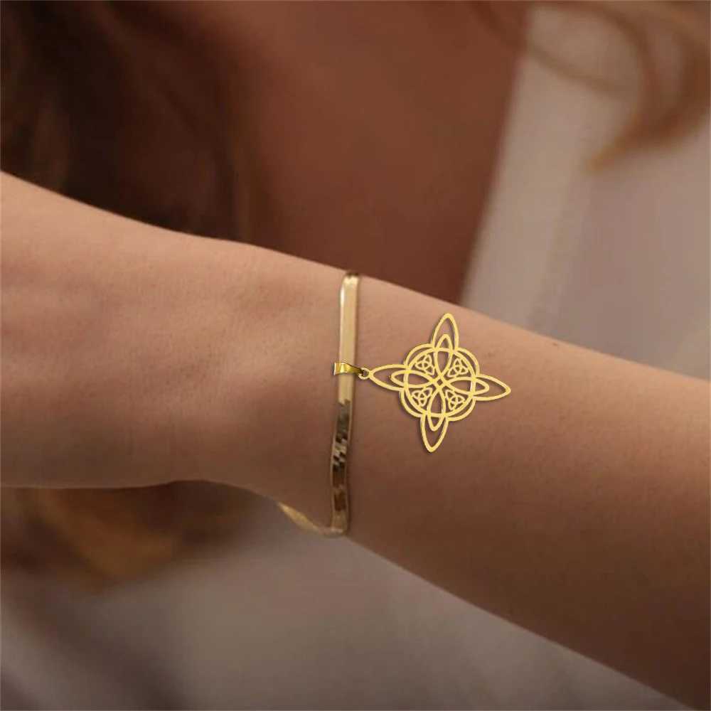 Bangle Fashion Witch Knot Pendant Armband For Women Classic Snake Chain Rostfritt stål Guldfärgarmband smycken Present Partihandel 240411