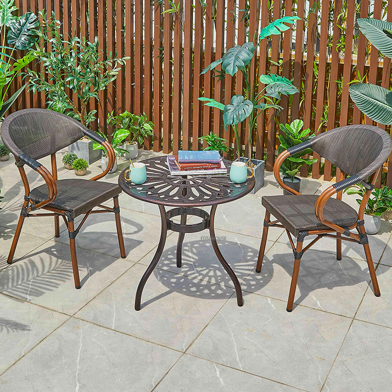 Table et chaise de balcon extérieur ensemble Luxury Luxury Patio extérieur Perte Table Table Rotin chaise ménage