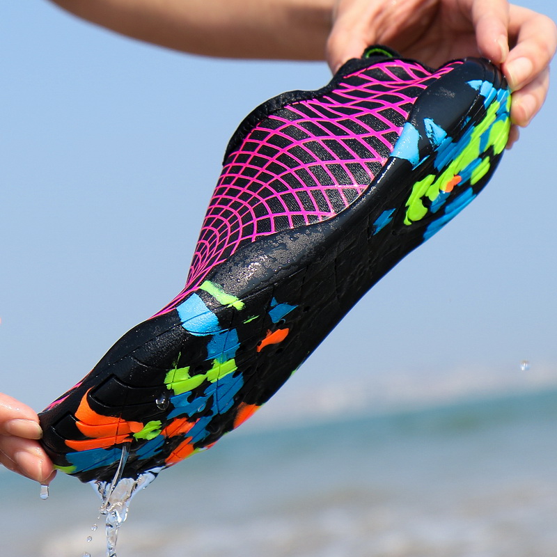 Chaussures aux pieds nus Femmes Chaussures d'eau à séchage rapide pour hommes Femmes Breatte de sport Socks nage