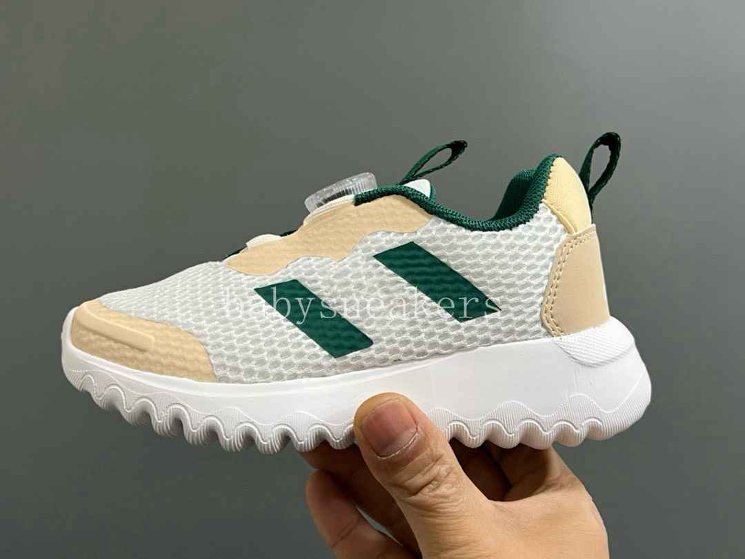 Designer skor låga pojkar tennis flickor baby atletiska sneakers blå svart lila flerfärgade småbarn körsbär för barn molnskor utomhus barn barn sapatos