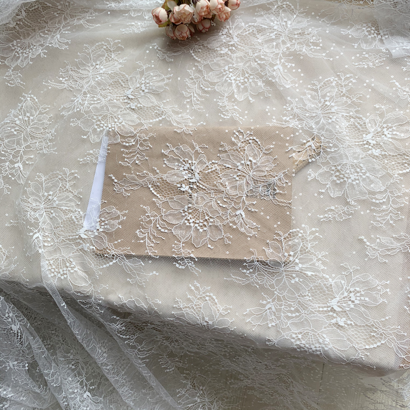 Modieuze chantilly kant met pailletten bruids kanten stof 130 cm breedte ivory pailletten kant verkopen door tuin