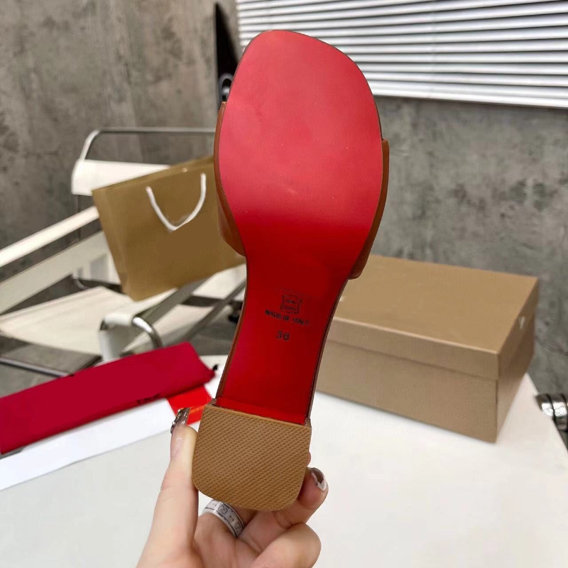 High quality women's high heel slippers Summer designer chunky sandals Sexy party shoes Fashion leisure Hotel soft sandals Designer women's leather belt box