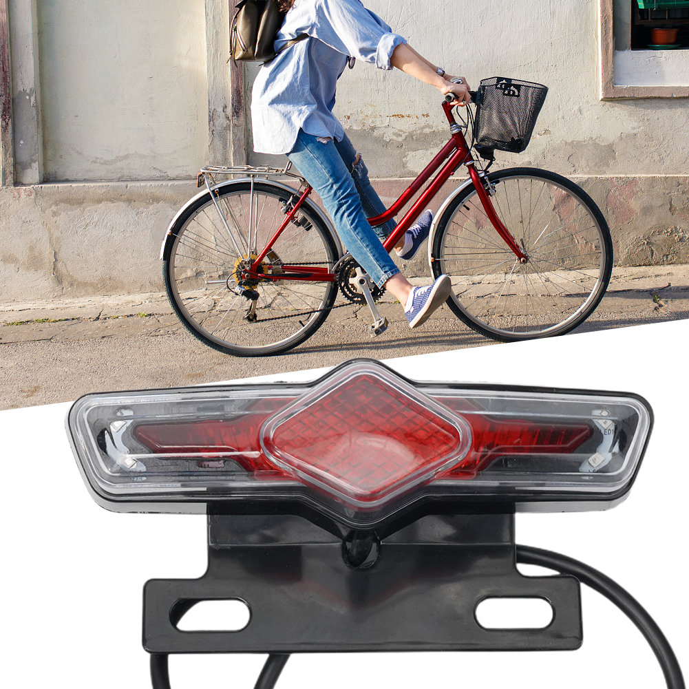 12V/36V-60V Electric Bicycle Taillight Ebike Turn Sign Light Bakre rack Lamp Lampor Natt Säkerhetsvarningslampor Ebike delar