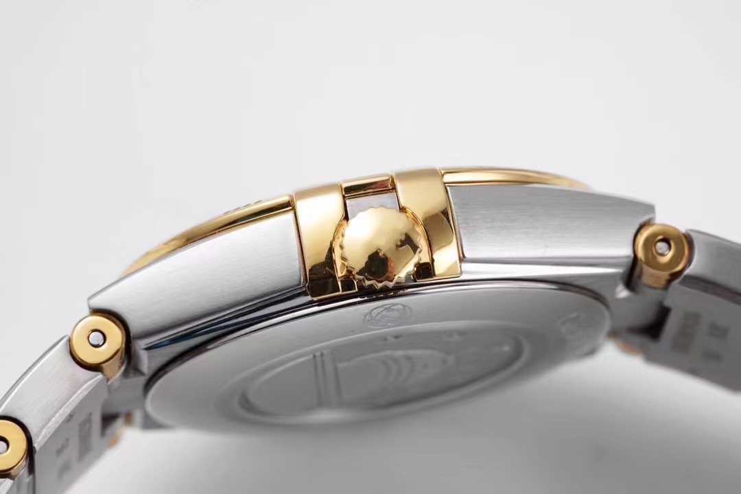 2024 AF Factory Ladies Uhrengröße 28mm Sapphire Kristallspiegel Super wasserdicht mit schweizerten Quarz Bewegung Raffinierte Stahlkoffer -Gurt Designer Uhren