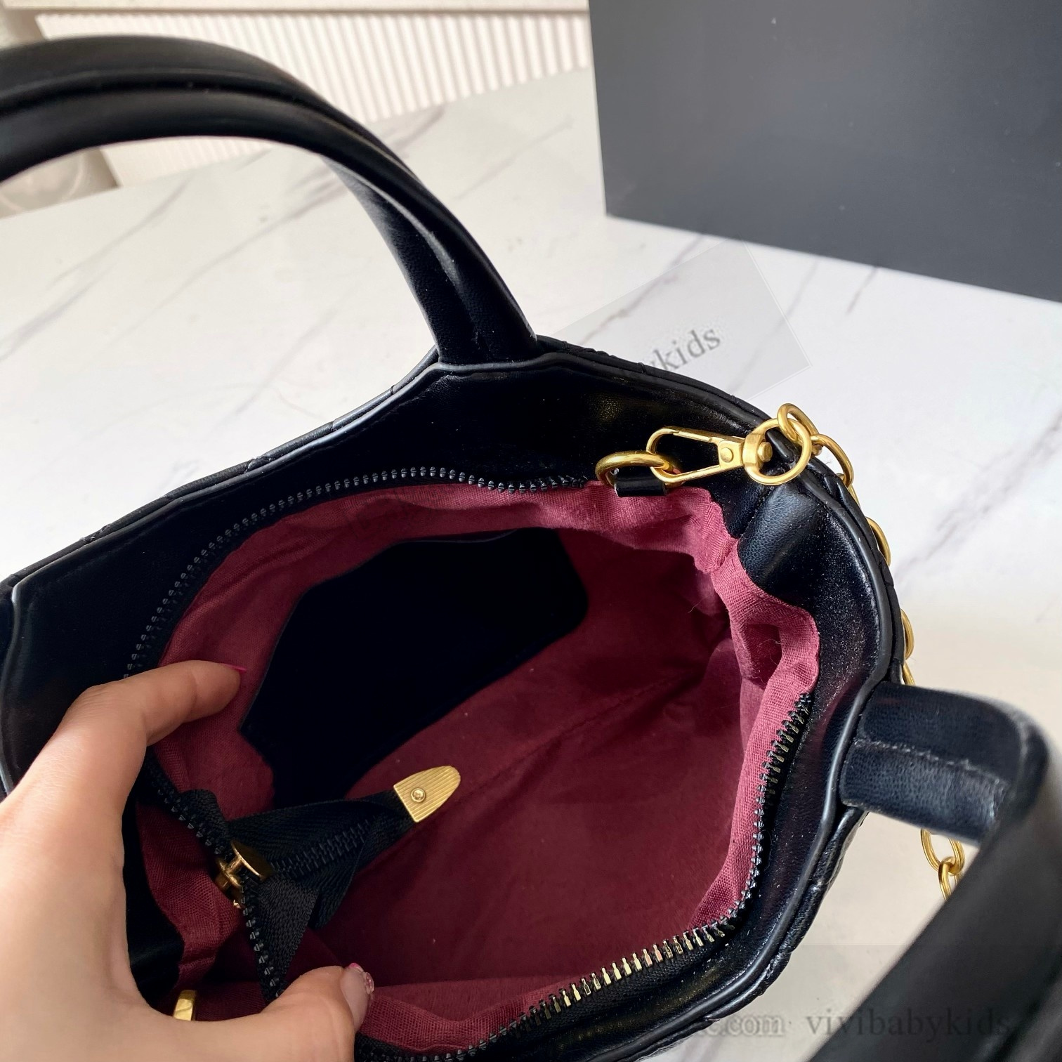 Modeflickor kvalitet dumplings handväska lyxiga barn metall brevkedja enkla axlar väskor barn gitter prinsessa crossbody väska s1321