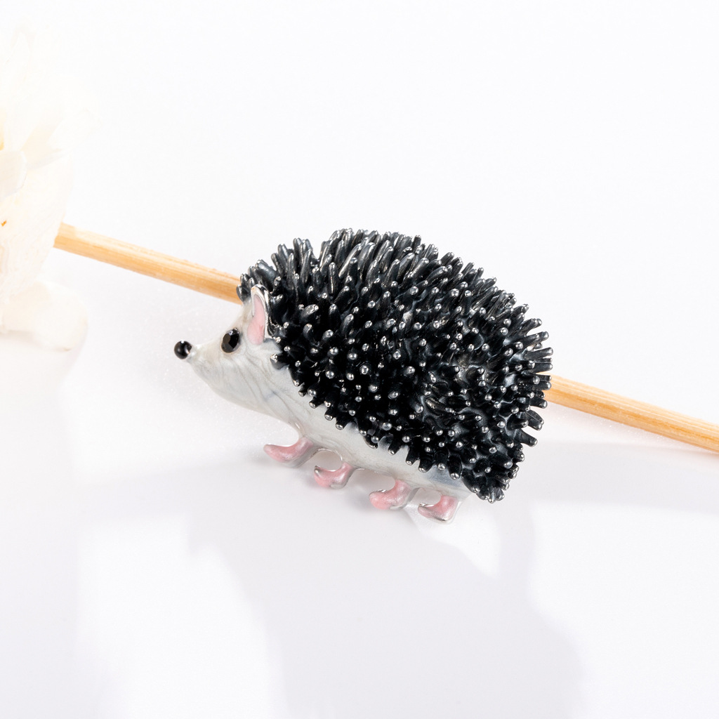 Lovely Black Enamel Hedgehog Brooches for Women Cute Metal Alloy Animal Pet Party Office Brooch Pins Gifts Daily Party Jewelry