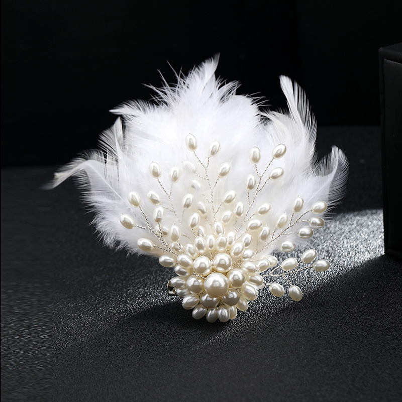 Broches de plumes de perle de luxe épingles pour femmes corsages élégants badges rétro modernes badges à double usage de badges de performance.