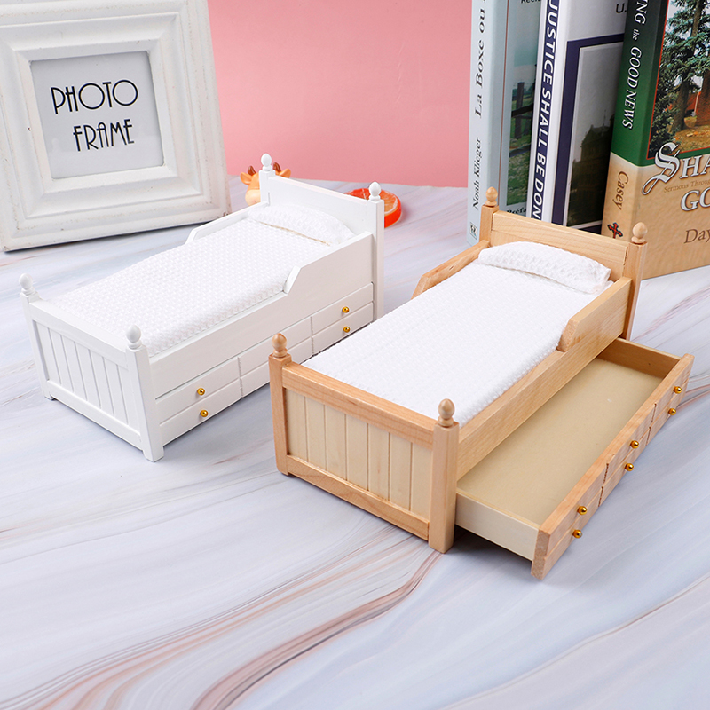 1:12 Puppenhaus Miniatur Holz Schubladen Bett Puppenhaus handgefertigtes Mini Bed Dollhouse Möbelmodelldekoration