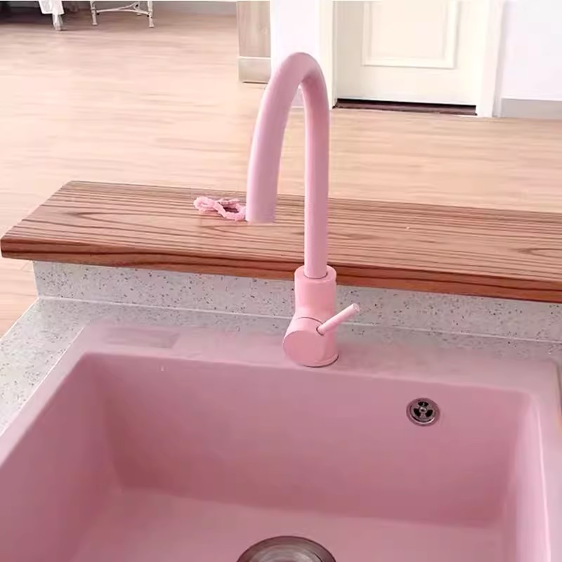 Pink Love Color Bathroom Sink Faucet hot and cold Crane Brass Basin Faucet White or black Sink Faucet Single Handle water tap