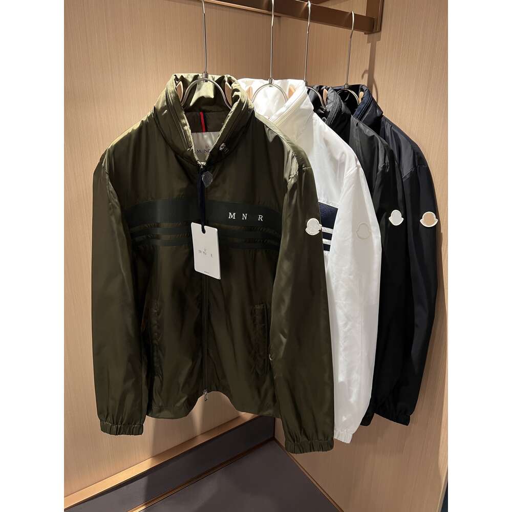 Designer NFC Franch Mens Stand Up Collar Jacket Windproof Jacket Contrasting Stripes Embroidered Badge Men Outerwear Street Thin Spring and Autumn Coats 401