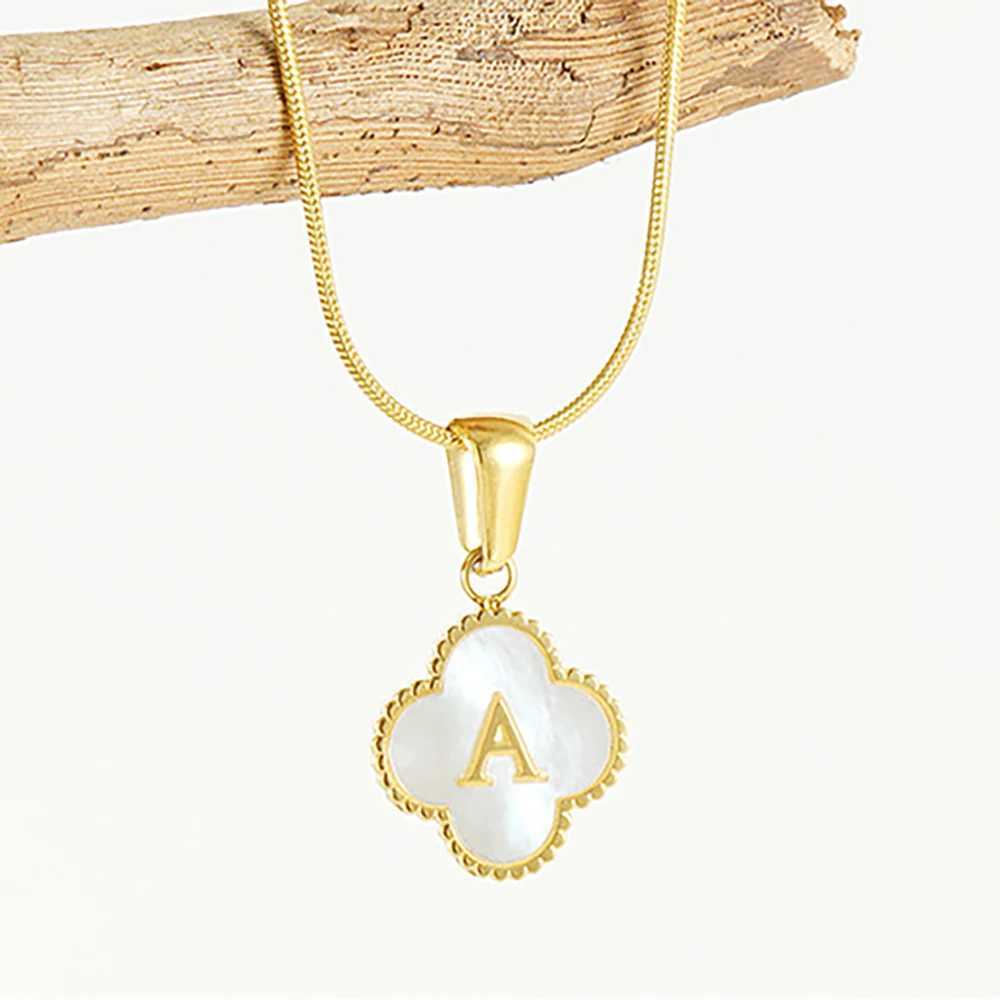 Hanger kettingen SNQP roestvrijstalen hanger met initiële letter Lucky Clover Shell Gold kleur ketting voor vrouwen sieraden cadeau 240410