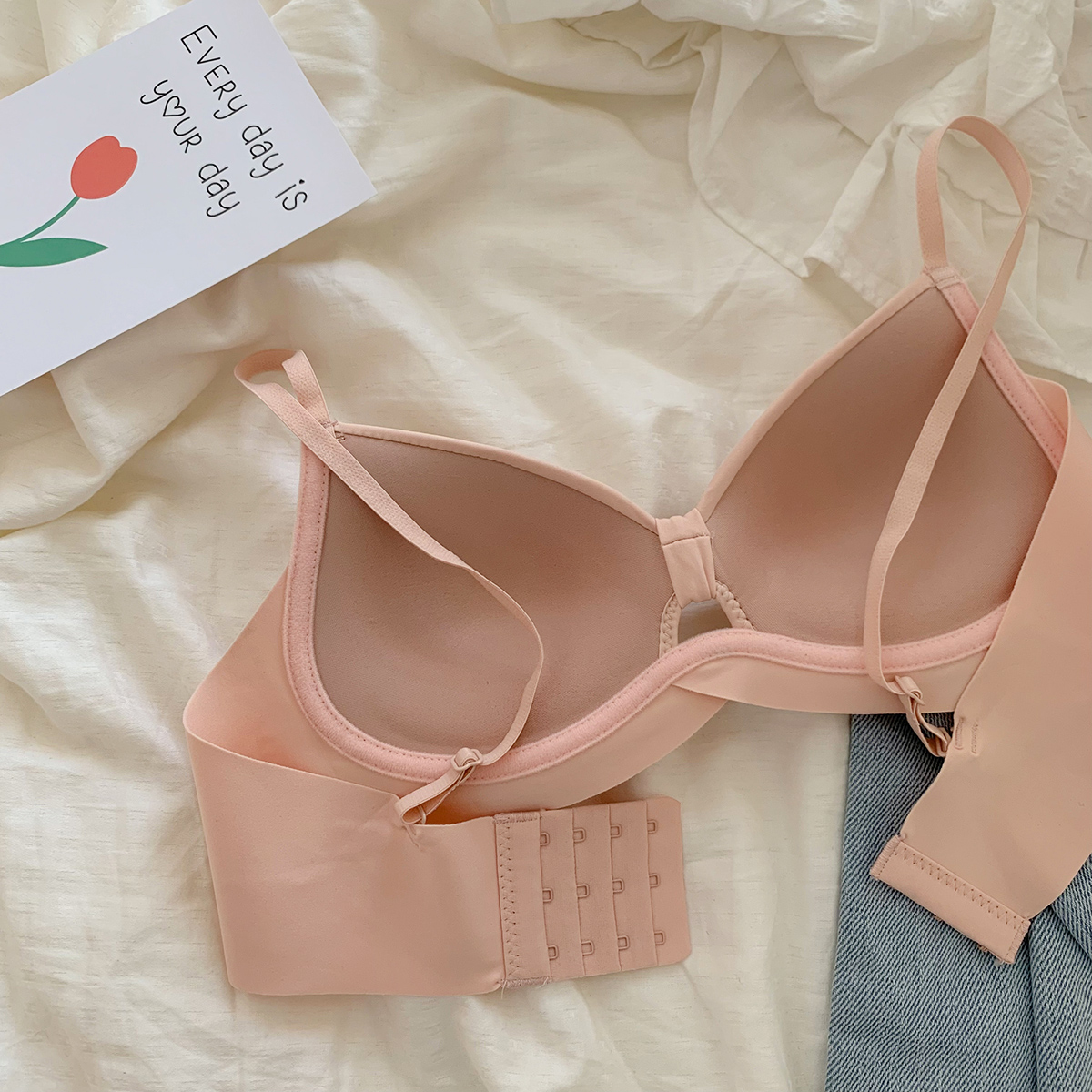 Japonês Doce Sweet No Trace Bralette reunidos sem seios grandes de anel de aço mostram garotas de roupas íntimas de meninas novas