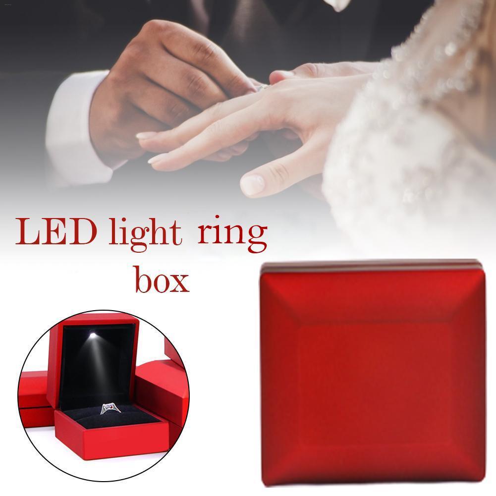 Boîte cadeau éclairée LED Boîte de fiançailles Boîte de bijoux pour anneau Collier Board de mariage LED Boîte de mariage avec rétro-éclairage