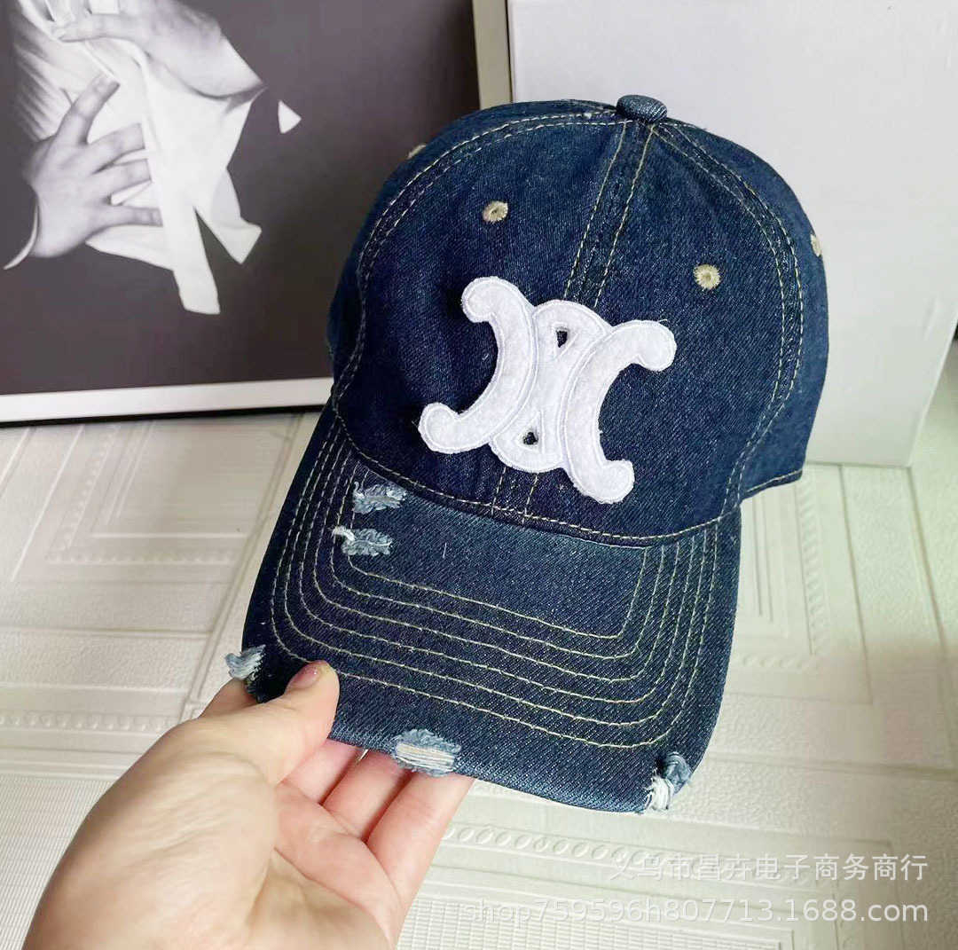 Celies Sun Hat Fashion coréen triomphal Arch Cowboy Perfoated Baseball Catch Casual Volydold for Men and Women Ins Net Red