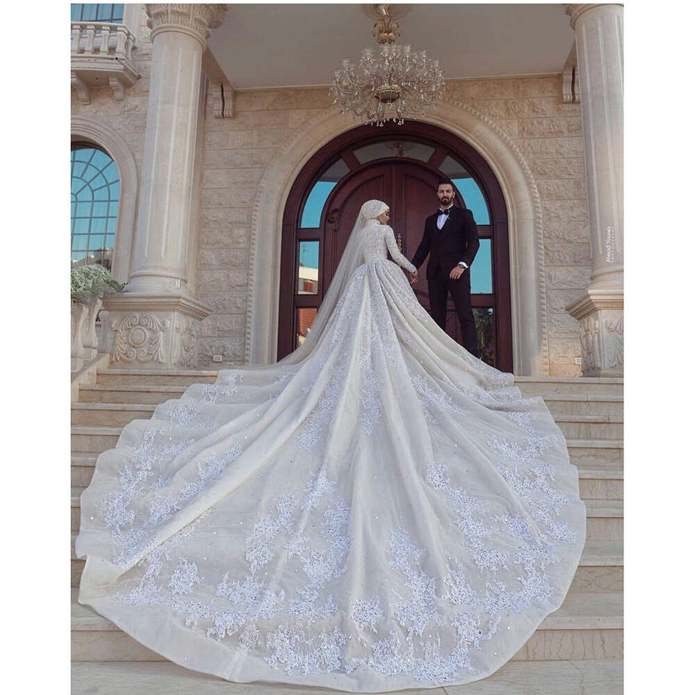 Stevditg Pearls Crystal Wedding Fashion High Neck Manches longues Appliques Perge Chapelle Train Robe Bride Robe