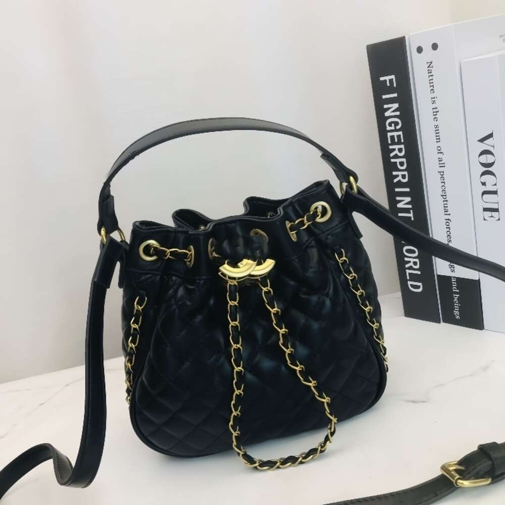 Designer de sacola de balde New Victoria Chain Bag para novo versátil