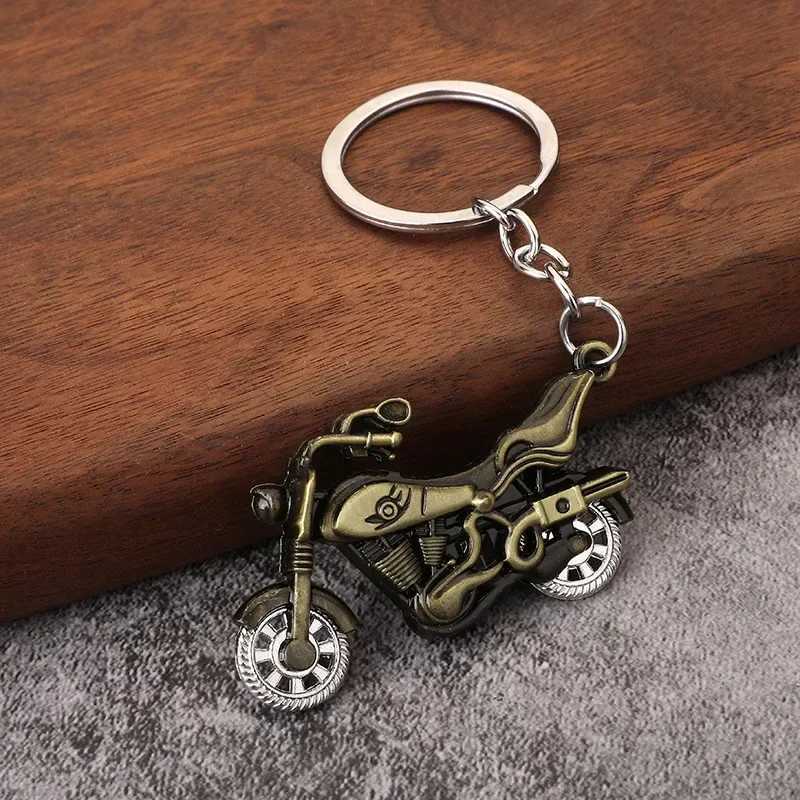 Key Rings Cartoon Cool Motorfiets speelgoed Keychain Creative Motorcycle Car Bag Pendant klein cadeau voor mannen en vrouwen Keyrings 240412