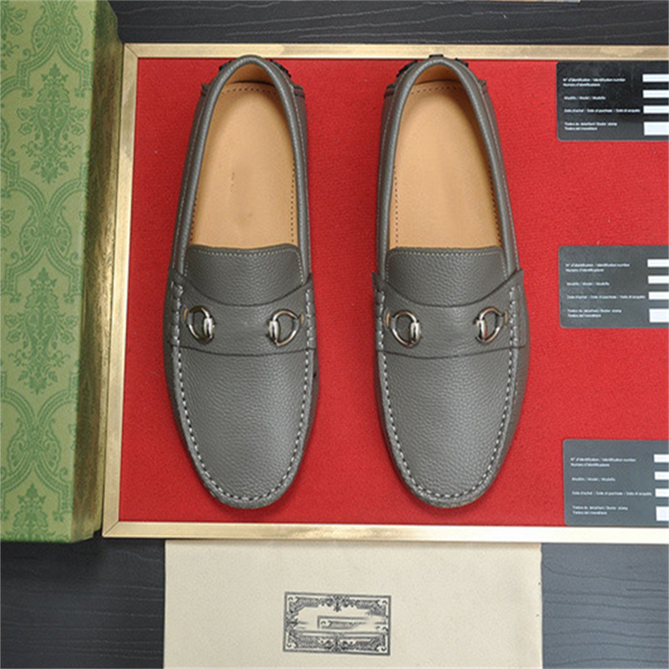 2024 Роскошная бизнес кожа для обуви для обуви мужчина классическая черная формальная обувь для мужчин офисные обувь плюс размер 45 подлинные кожаные кроссовки