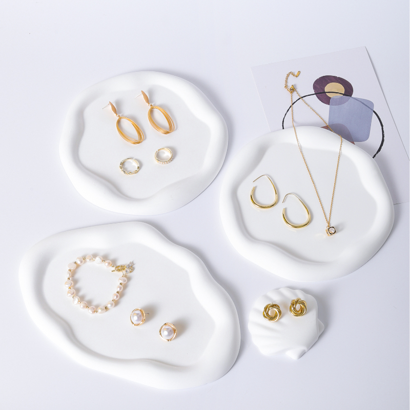 Boucles de bijoux blanc créatifs Boucons d'oreilles BIJECTAISS