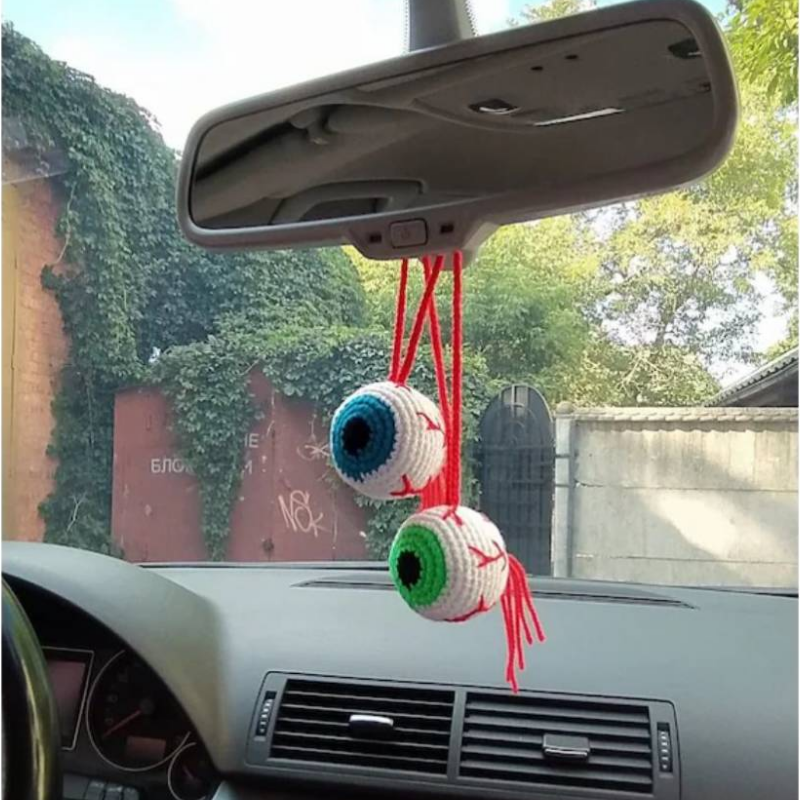 Tre ögon bilspegel hängande tillbehör för kvinnor och tonåringar, djurcharm, bildekor, virkningsgåva, hallowmas