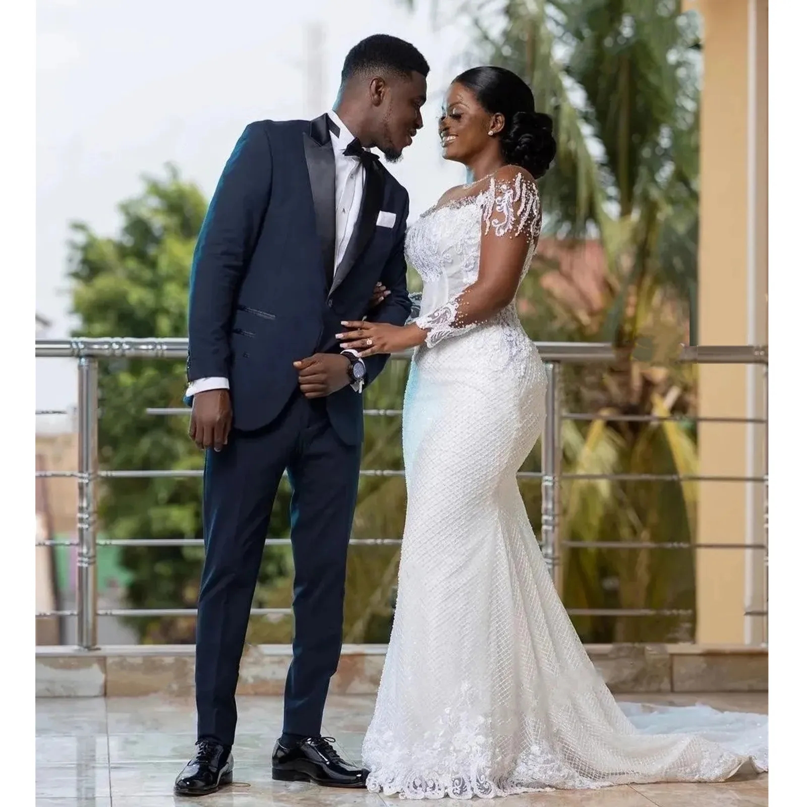 Robes de mariée de sirène blanche africaine Femmes Élégantes Robes nuptiales à manches longues et à manches longues Deuxième robe de réception Robe de réception 2024