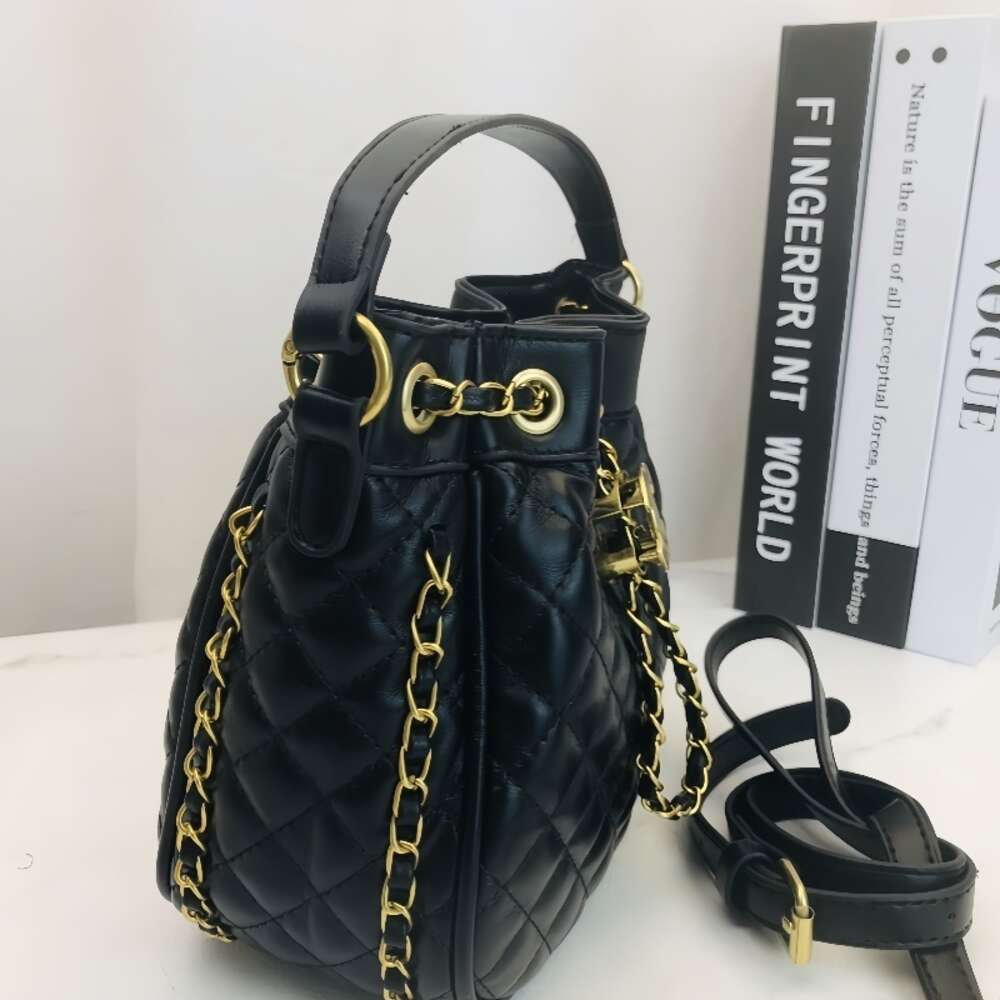 Designer de sacola de balde New Victoria Chain Bag para novo versátil