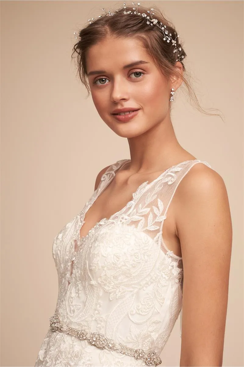 BHLDN Beach Wedding Dresses Pretty Lace Applique V Neck Crystal Belts Bridal Gowns Custom Made Illusion Boho Wedding Dress