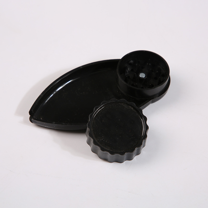 Small Boat Shaped Plastic Cigarette Grinder Funnel Type Plastic Grinder With Tray Tobacco Herb Grinder