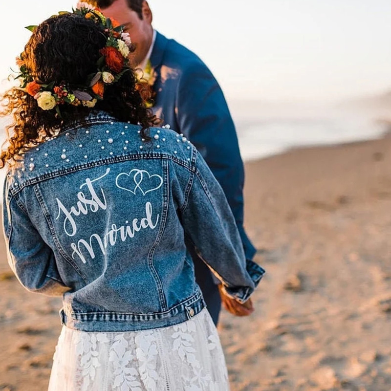 Veste en jean de mariée personnalisée avec perles mises nom de famille personnalisé jean veste de mariée juste veste mariée