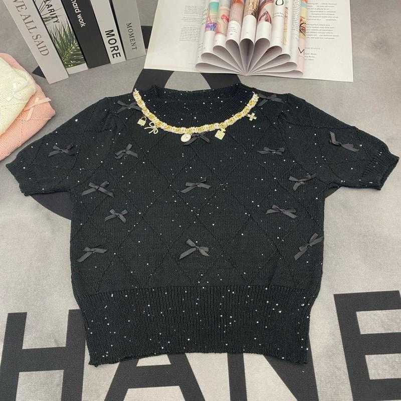Designer de t-shirts pour femmes Xiaoxiangfeng 24 Été Nouvelle industrie lourde à cou rond chaîne tricotée diamant plein arc Pullover à manches courtes