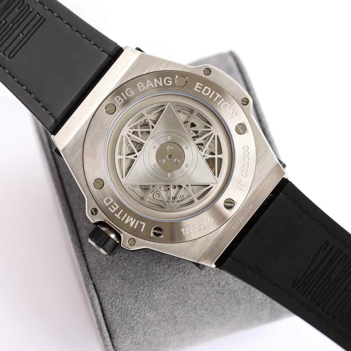 2024hbf fábrica masculina estojo de titânio importado da pele do movimento Japão com couro de primeira camada e cinta de borracha Sapphire Crystal Mirror Watch