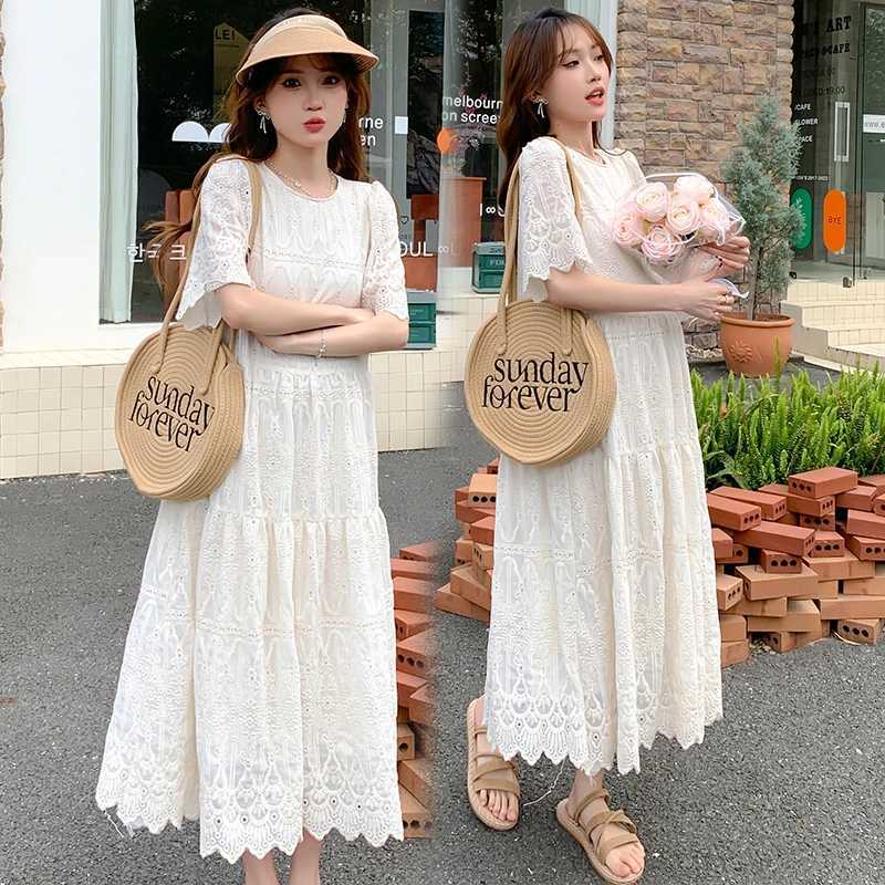 Robes de maternité 2024 Femme enceinte Robe en dentelle Summer Summer Short Oyck Hollow Out Maternity Cotton Robe Sweet Long Loose Princess Vêtements 24412