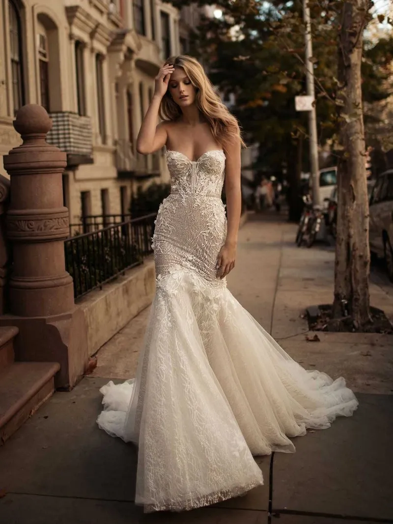 Berta 2019 Lace Applique Wedding Dresses Beaded Sash Vintage Wedding Dress Backless Plus Size Mermaid Bridal Gowns