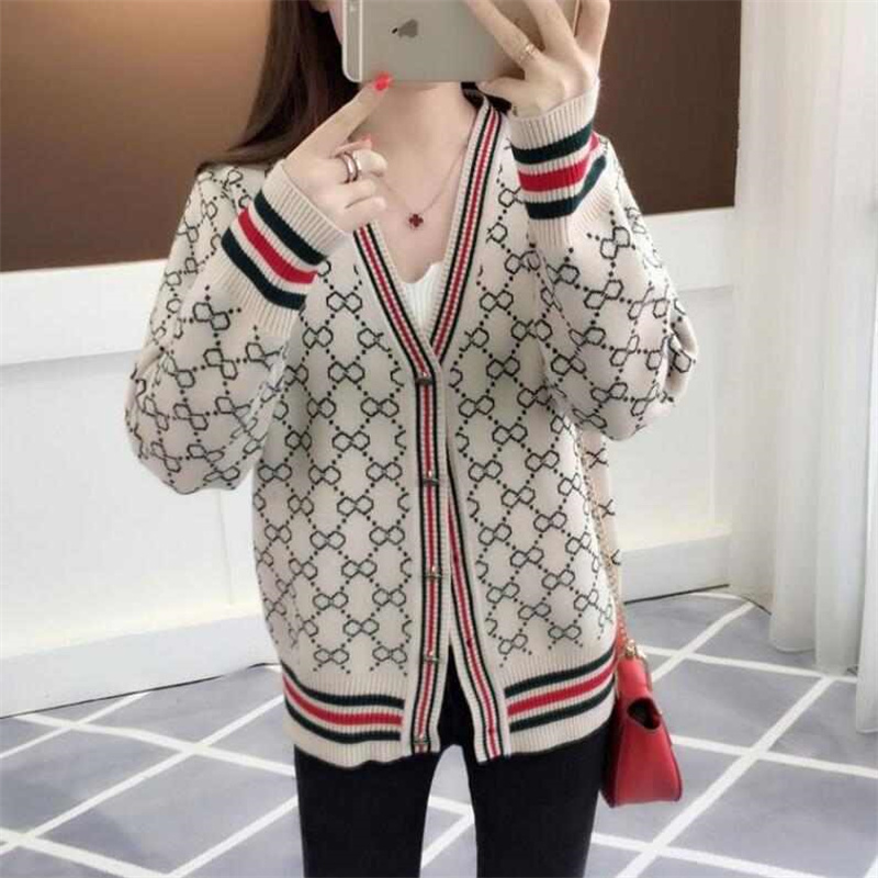 2024 Nouveau style chandails pour femmes Luxury Femmes Sweater Coat Luxury Brand de luxe Cardigan Tripted Ve Womens Fashion Lettre de mode à manches longues Pullor Colats Tops SIZE S-3XL