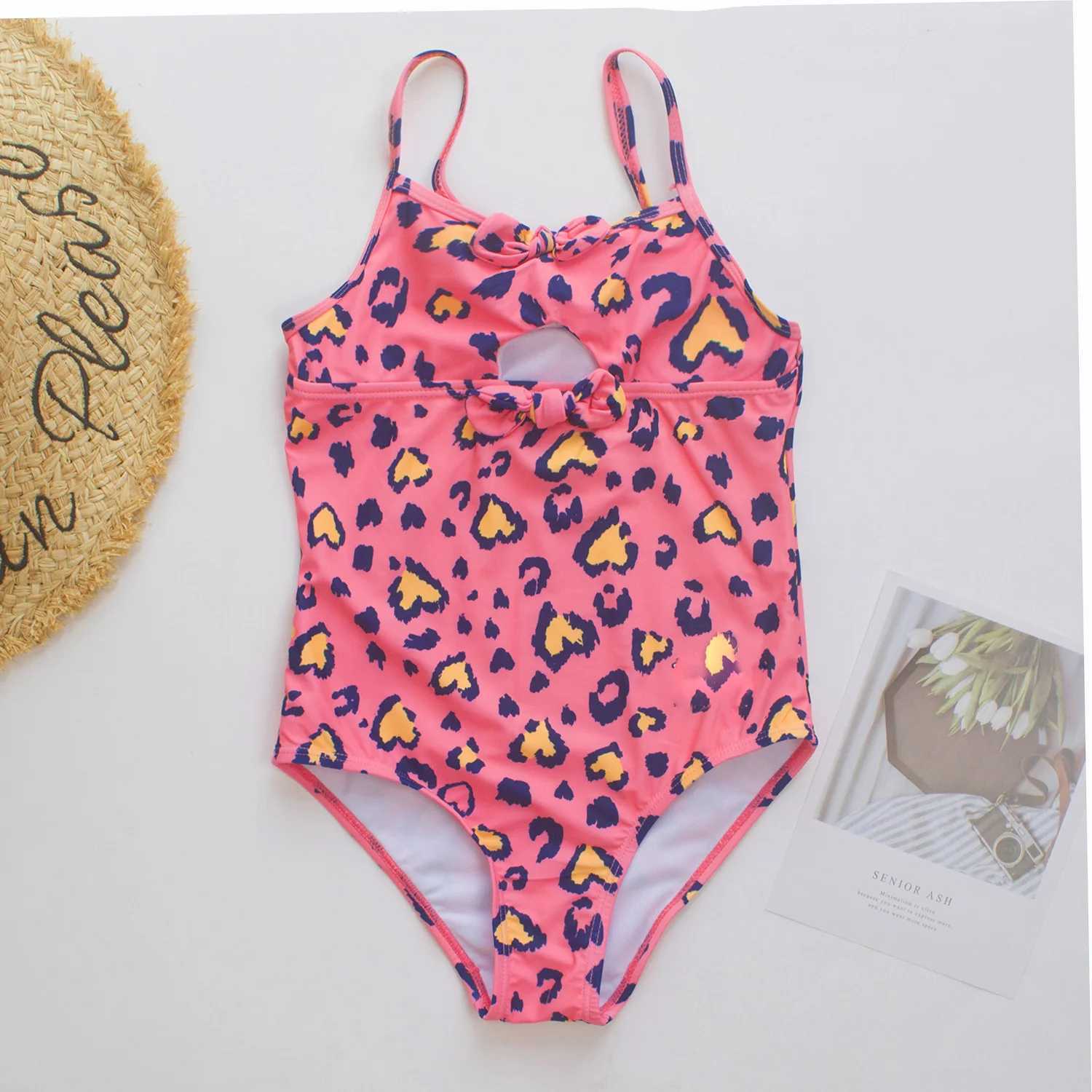 One-pièces 2024 Girl One Pieces Swimwear Leopard Print Childrens Swimsuit pour filles 7-14 ans