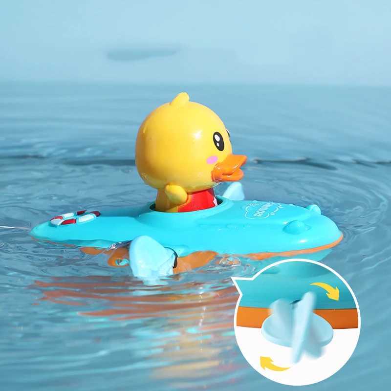 Toys Children Bath Bath Water Spela Toys Chain Rowing Boat Swim Floating Cartoon Duck Spädbarn Baby Tidig utbildning Badrumsstrandgåvor 240415