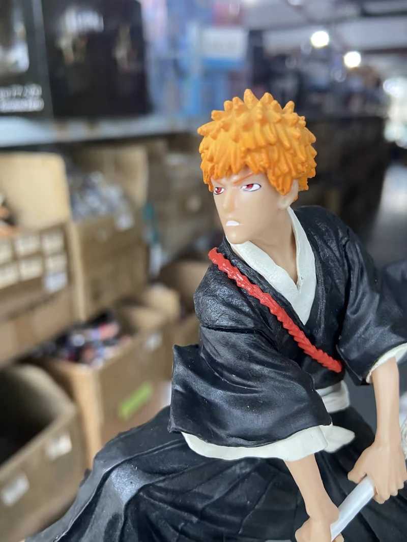 Manga anime 17cm anime blanchie kurosaki ichigo mannequin couteau swing posture jouet soul-cutting collection action figure sombres japonais poupées 240413