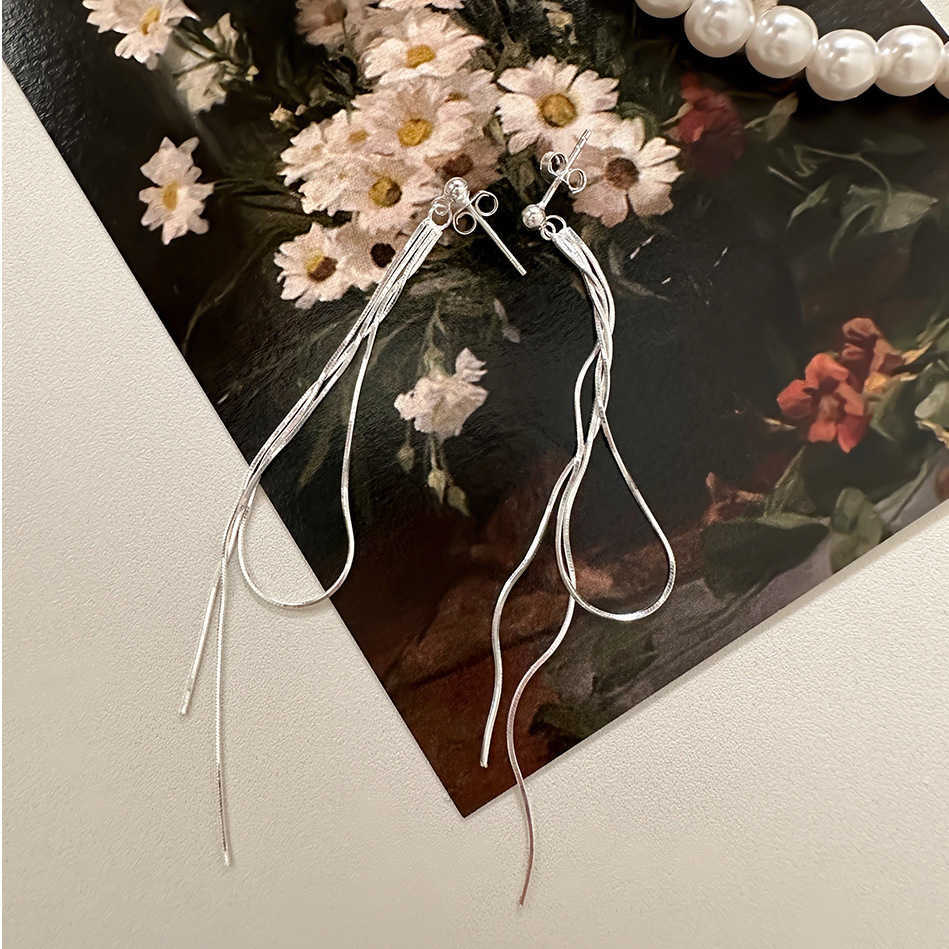 Fan Zhiqiao Korean 925 Sterling Silver Snake Bone Ear Thread Womens Long Simple and Fashionable Ins Style Ear Studs örhängen